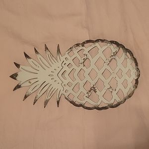 Metal pineapple wall art
